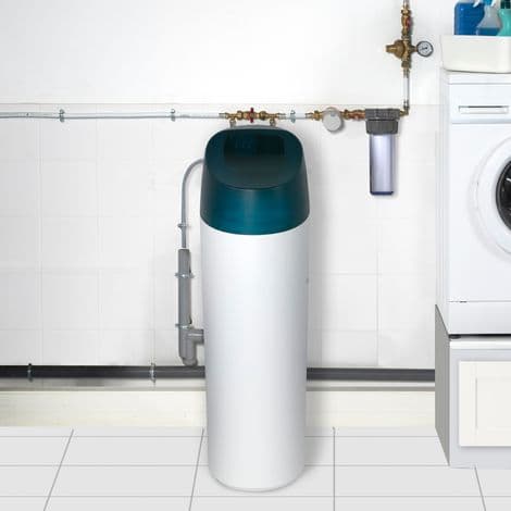 Adoucisseur d’eau : fonctionnement, avantages et conseils pour bien choisir
